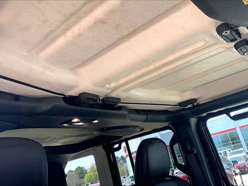 Used 2019 Jeep Wrangler Unlimited Rubicon image 14