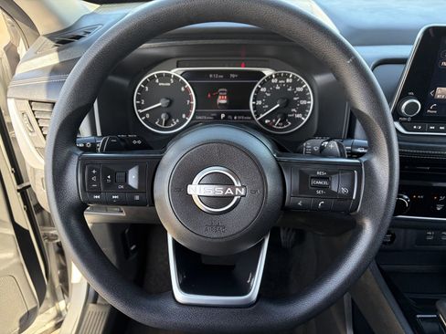 Used 2024 Nissan Rogue S image 24