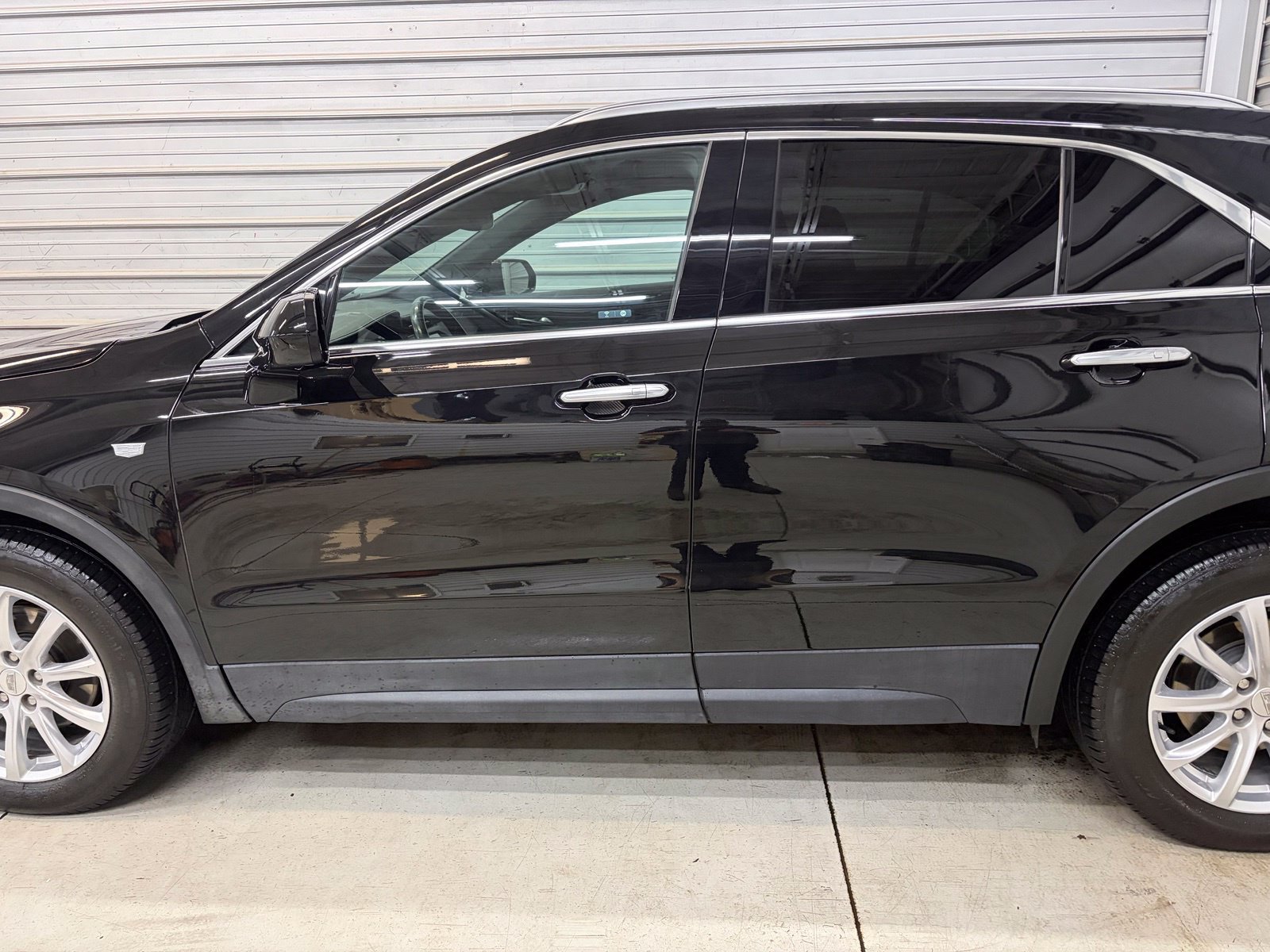 Used 2022 Cadillac XT4 Luxury w/ Cold Weather Package AWD/4WD image 7