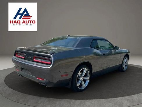 Used 2015 Dodge Challenger R/T w/ Quick Order Package 22B R/T RWD image 5