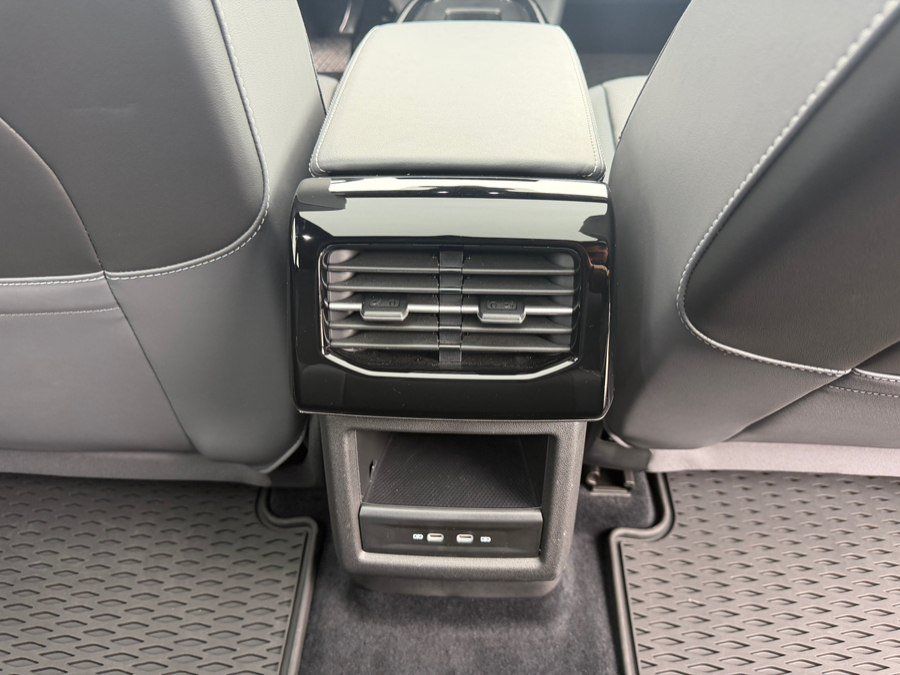 Used 2025 Volkswagen ID.4 Pro S RWD image 41
