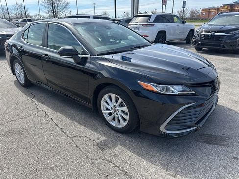 Used 2023 Toyota Camry LE image 2