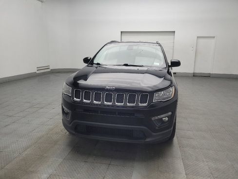 Used 2019 Jeep Compass Latitude FWD image 15