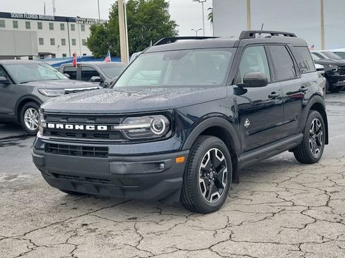 Used 2022 Ford Bronco Sport Outer Banks w/ Tech Package image 2