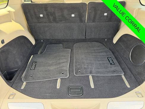 Used 2015 Jeep Grand Cherokee Limited w/ Trailer Tow Group IV AWD/4WD image 18