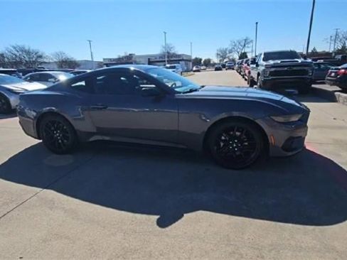 Used 2024 Ford Mustang Coupe image 9