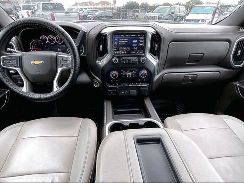 Certified 2022 Chevrolet Silverado 2500 LT w/ Convenience Package image 13