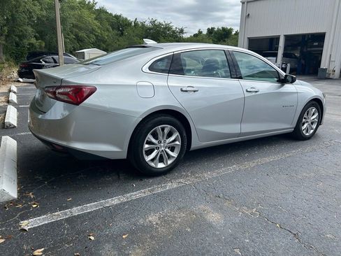 Used 2022 Chevrolet Malibu LT image 3