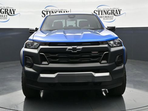 Used 2023 Chevrolet Colorado Trail Boss w/ Technology Package image 2