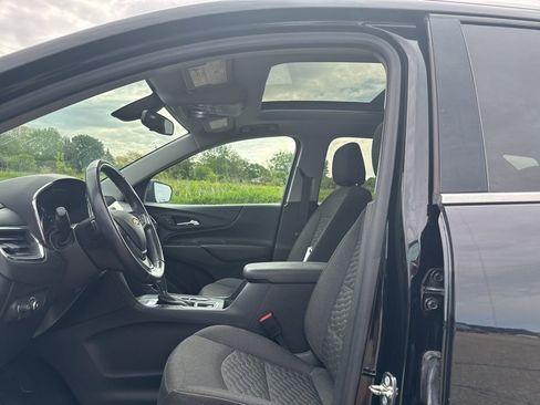 Used 2019 Chevrolet Equinox LT w/ Sun & Navigation Package AWD/4WD image 16