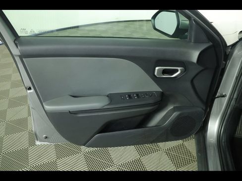Used 2025 Kia K4 FWD image 14