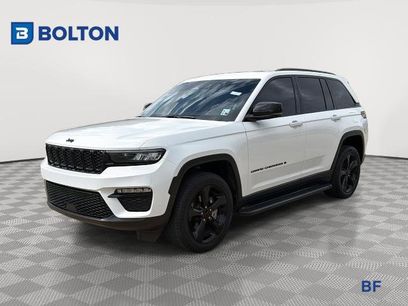 Used 2024 Jeep Grand Cherokee Limited w/ Black Appearance Package