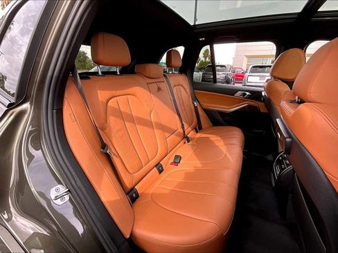 Used 2022 BMW X5 xDrive40i w/ M Sport Package image 30