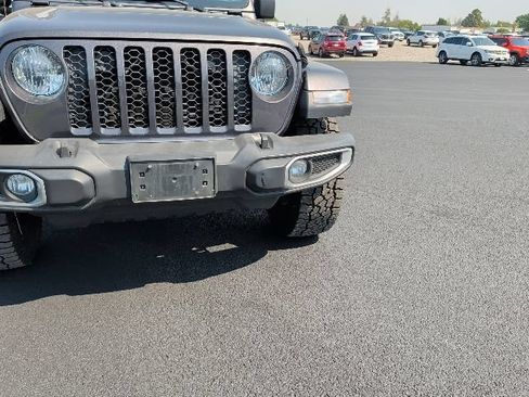 Used 2023 Jeep Gladiator Sport AWD/4WD image 5