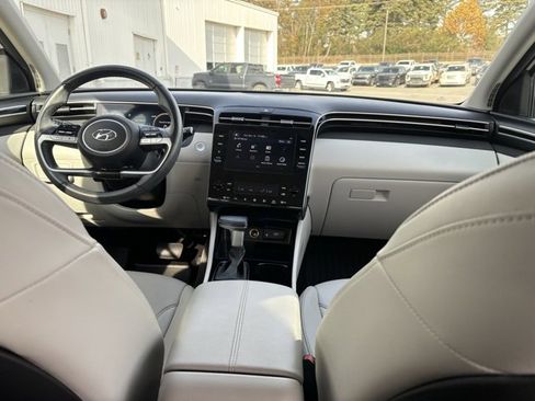 Used 2023 Hyundai Tucson SEL w/ Convenience Package image 18