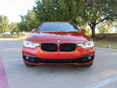 Used 2018 BMW 330i Sedan RWD image 2