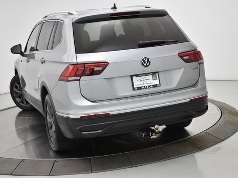 Used 2022 Volkswagen Tiguan SE AWD/4WD image 7