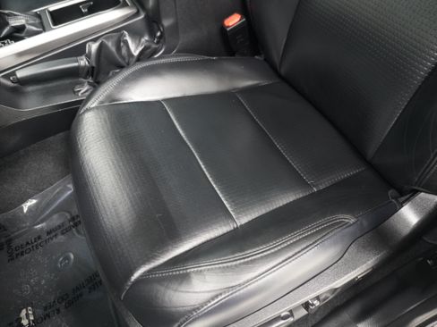 Used 2020 Toyota Tacoma Limited AWD/4WD image 11