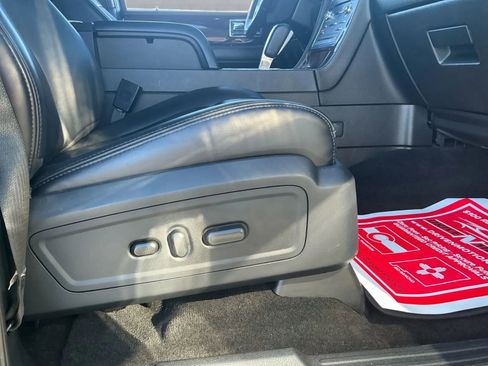 Used 2015 Lincoln Navigator 4WD image 20