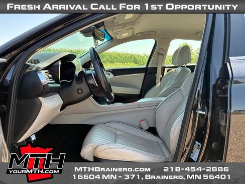 Used 2019 Genesis G70 3.3T Advanced AWD/4WD image 9