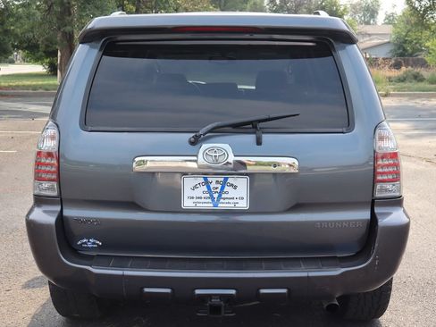 Used 2006 Toyota 4Runner SR5 AWD/4WD image 6