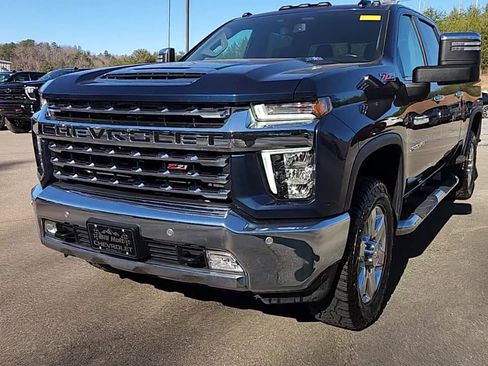 Used 2023 Chevrolet Silverado 2500 LTZ w/ LTZ Plus Package image 3
