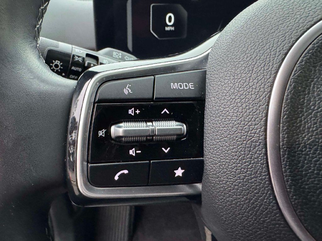 Used 2024 Kia Sorento SX AWD/4WD image 20