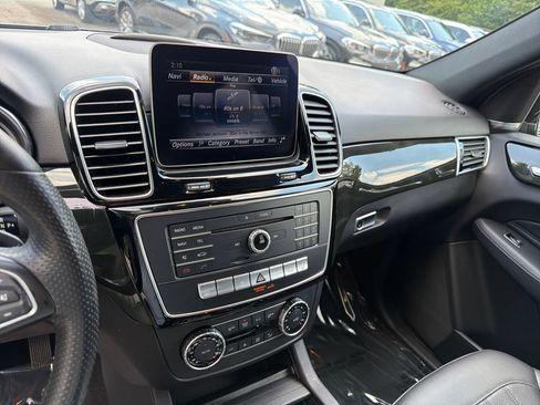 Used 2018 Mercedes-Benz GLE 350 w/ Premium 1 Package image 29