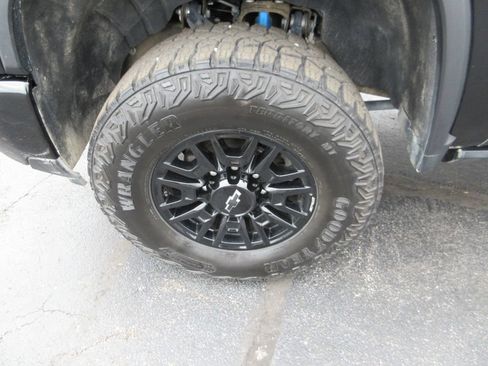 Certified 2026 Chevrolet Silverado 2500 ZR2 w/ LPO, Dark Essentials Package AWD/4WD image 15