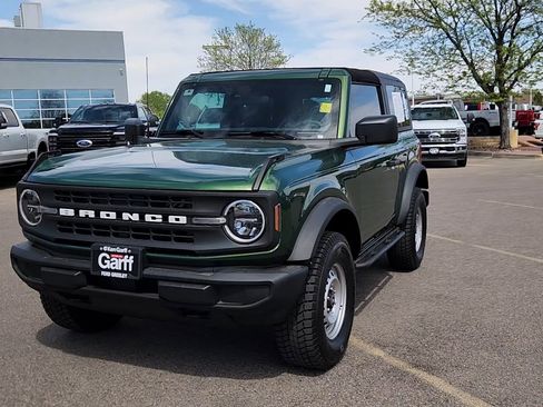 Certified 2025 Ford Bronco 2-Door AWD/4WD image 3