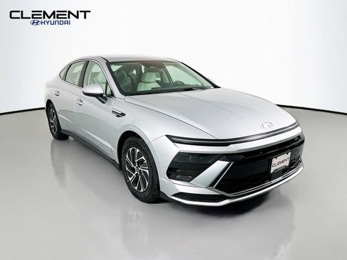 New 2026 Hyundai Sonata Blue FWD image 3