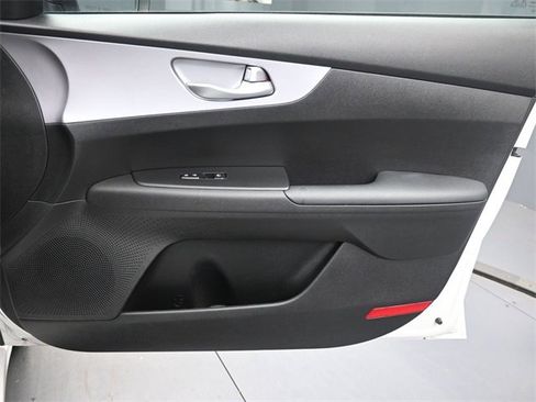 Used 2024 Kia Forte LXS image 27