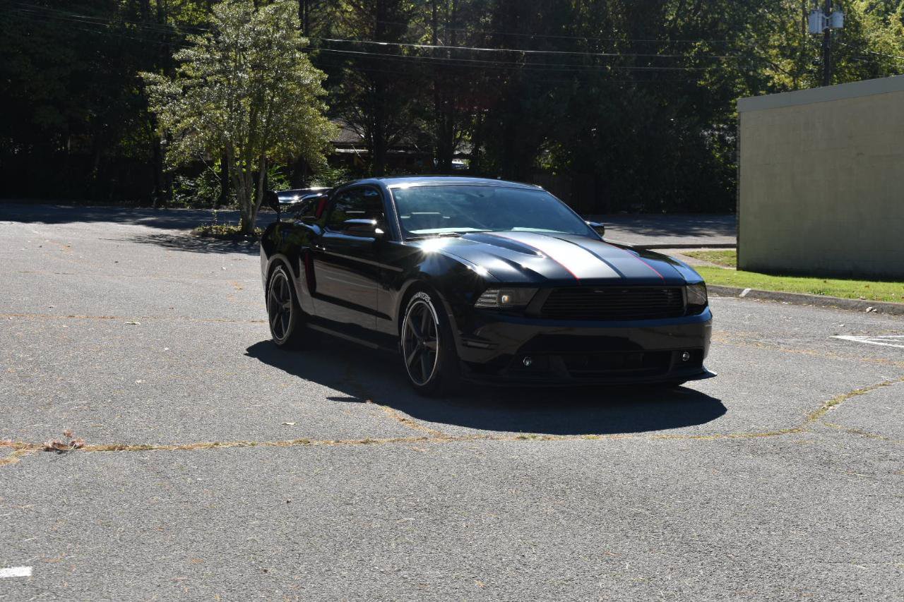 Used 2010 Ford Mustang GT Premium RWD image 11