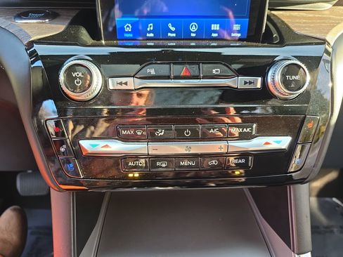 Used 2022 Ford Explorer Platinum w/ Equipment Group 601A image 23