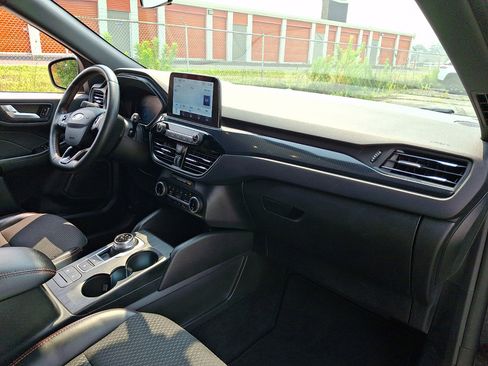 Used 2024 Ford Escape ST-Line AWD/4WD image 11