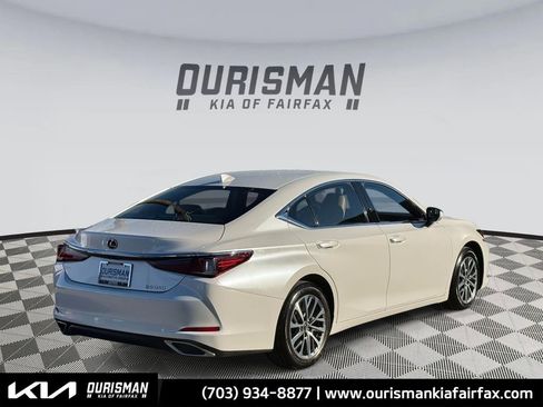 Used 2022 Lexus ES 350 w/ Accessory Package image 5