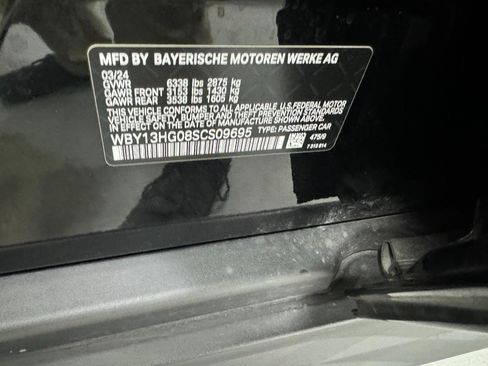 Used 2025 BMW i5 xDrive40 w/ Premium Package image 33