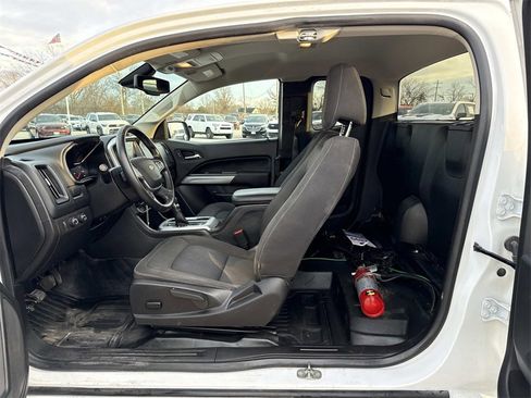 Used 2022 Chevrolet Colorado LT w/ Fleet Safety Package image 26