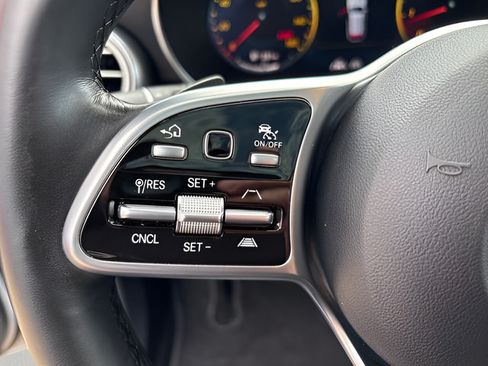 Used 2022 Mercedes-Benz GLC 300 4MATIC image 36