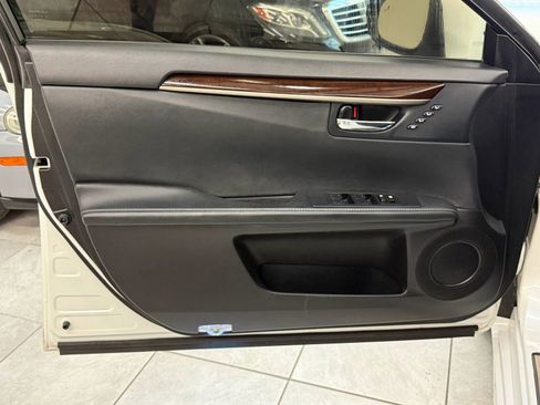 Used 2013 Lexus ES 350 w/ Luxury Pkg image 15