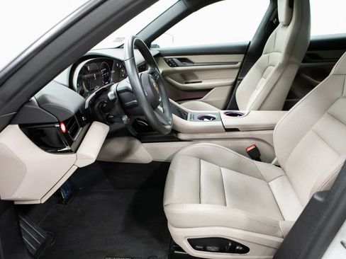 Certified 2025 Porsche Taycan image 16