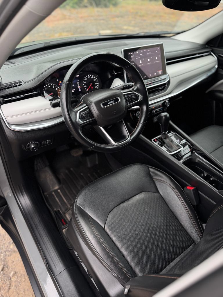 Used 2022 Jeep Compass Limited AWD/4WD image 27