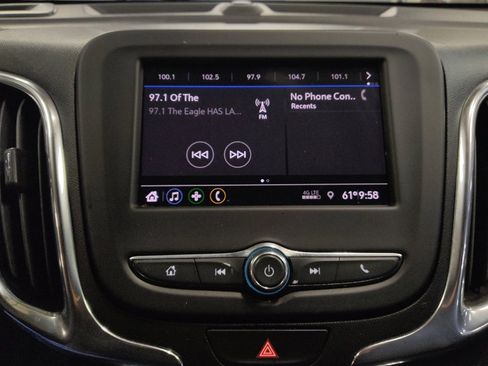 Used 2020 Chevrolet Equinox LT image 25