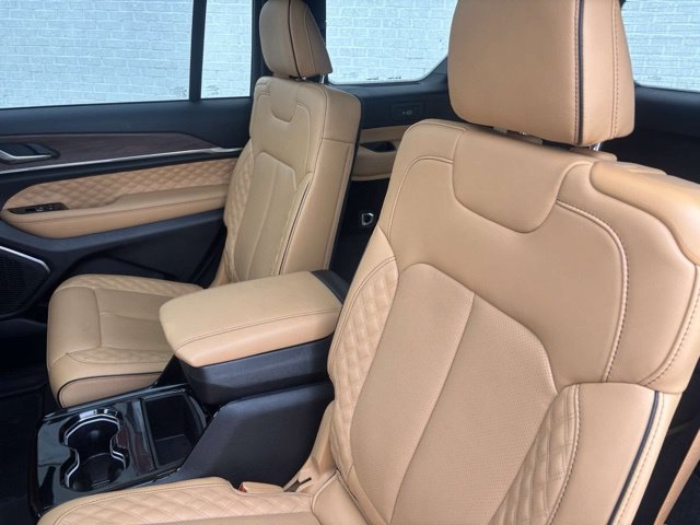 Used 2024 Jeep Grand Cherokee L Summit AWD/4WD image 28