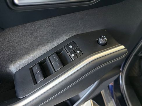 Used 2024 Toyota Highlander XLE image 24