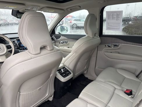 Certified 2023 Volvo XC90 B5 Plus w/ Protection Package Premier image 29