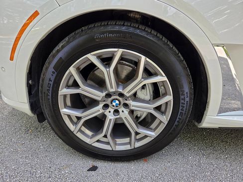 Used 2026 BMW X7 xDrive40i AWD/4WD image 19