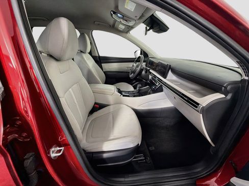 Used 2025 Hyundai Tucson SEL FWD image 33