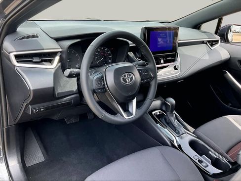 Used 2025 Toyota Corolla SE FWD image 17