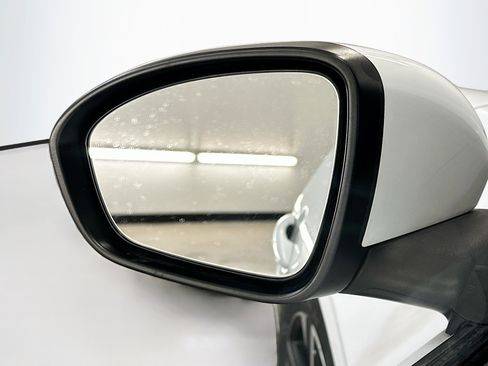 Used 2024 Nissan Sentra SV image 16